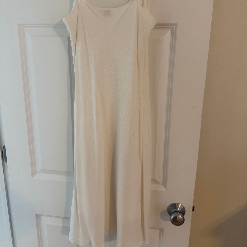 White crepe Sunday Best midi